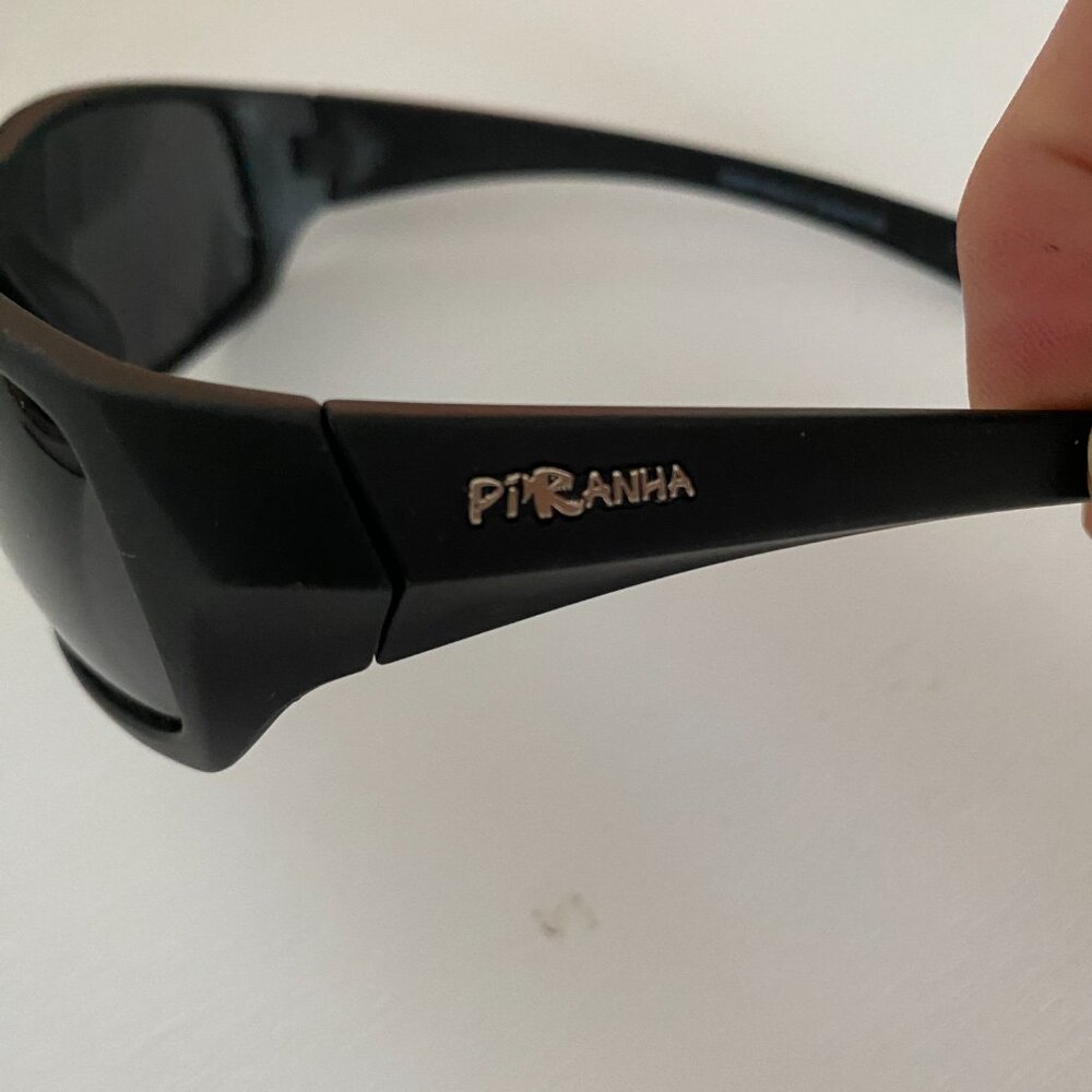 Pirahna  Wrap Black Framed Sunglasses - Picture 3 of 3